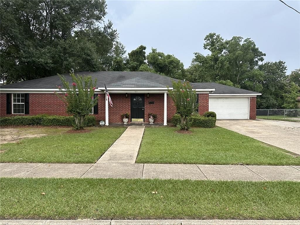 611 S Washington Ave, Mobile, AL 36603 [Price Cut $4,900] | Zillow
