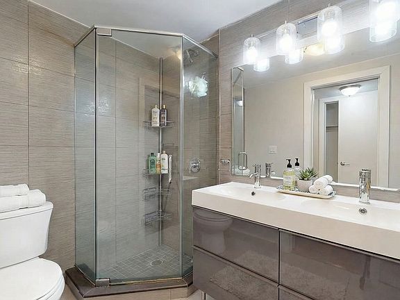 3rd image of 340 Pleasant Ave #1A