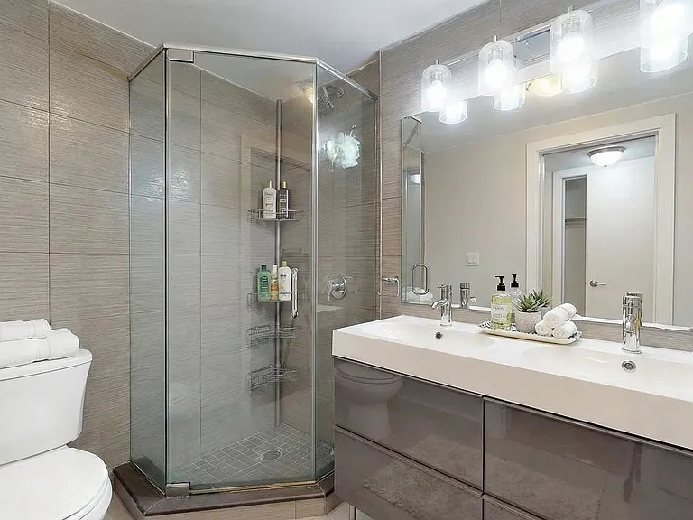 340 Pleasant Ave #1A — Photo 3