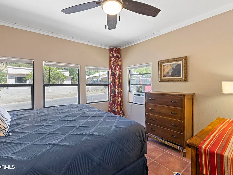 188 S Adonis Ave — Photo 20
