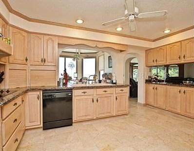4th image of 6180 Dora Dr
