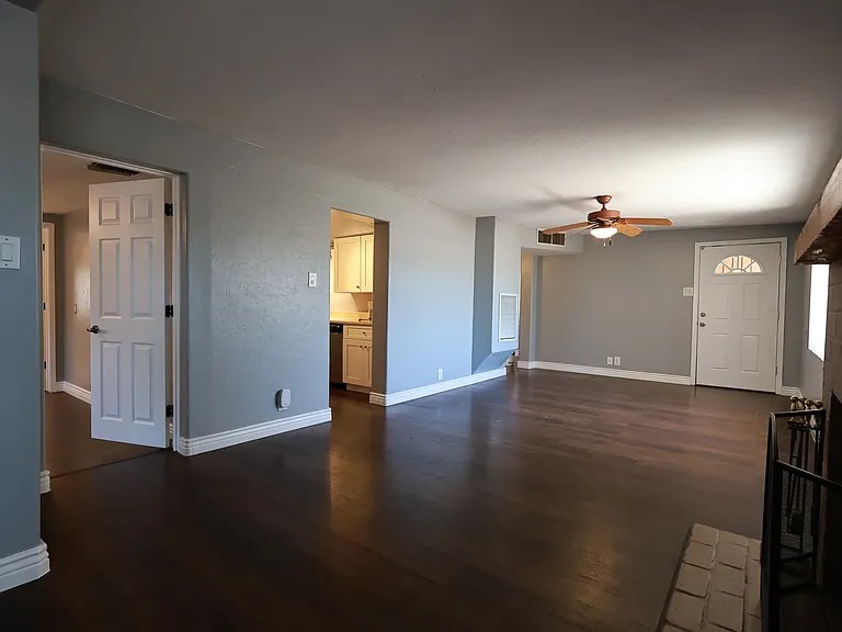 615 E Waverly St — Photo 6