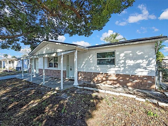 3rd image of 4841 Manor Dr