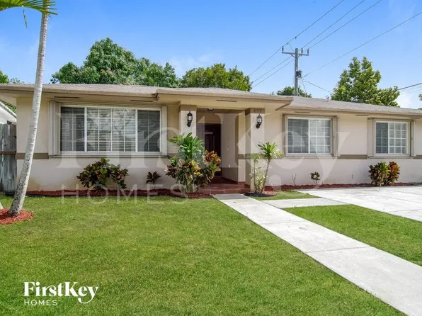 809 SW 8th Ave, Hallandale, FL 33009