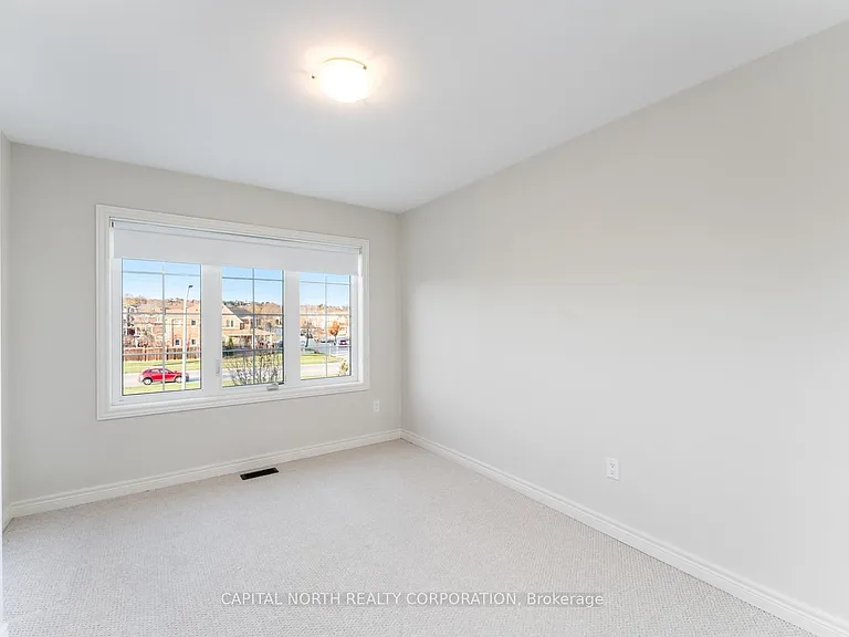 84 Fortis Cres — Photo 27