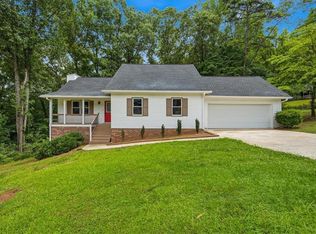 11 Ridgeview Dr SE, Silver Creek, GA 30173