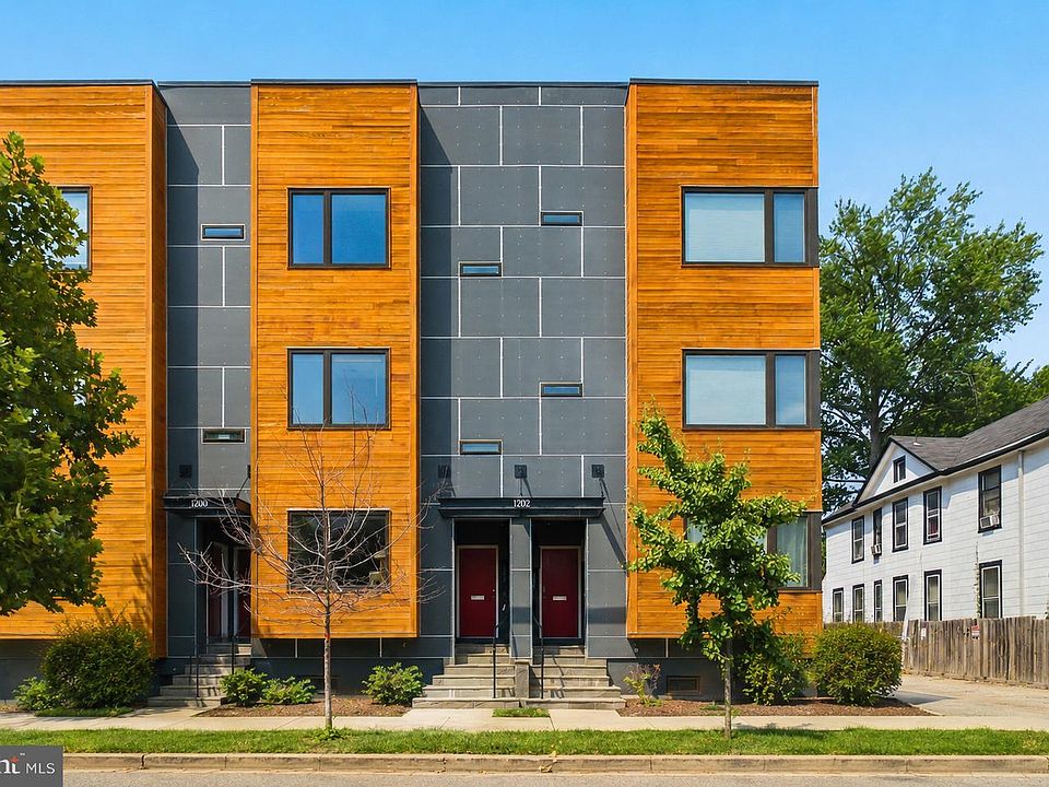 1st image of 1202 Jackson St NE APT 102