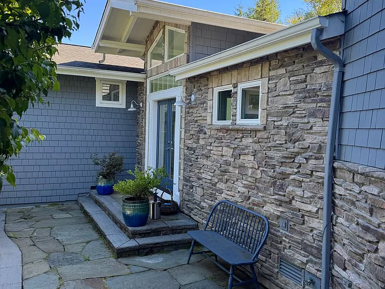 10555 NE Morning Ln — Photo 3
