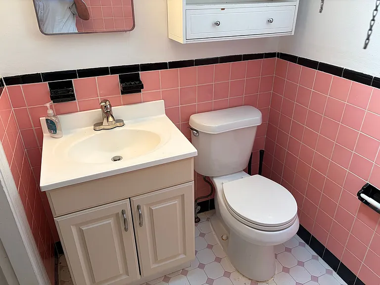 139 W Madison Ave — Photo 19