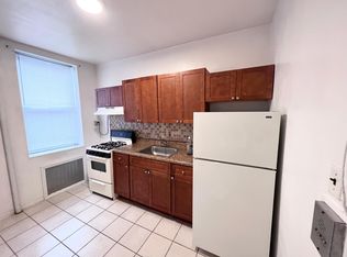 707 E 189th St #3, Bronx, NY 10458