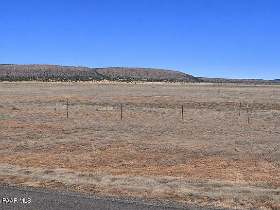 2nd image of 28203 W Fort Rock Rd
