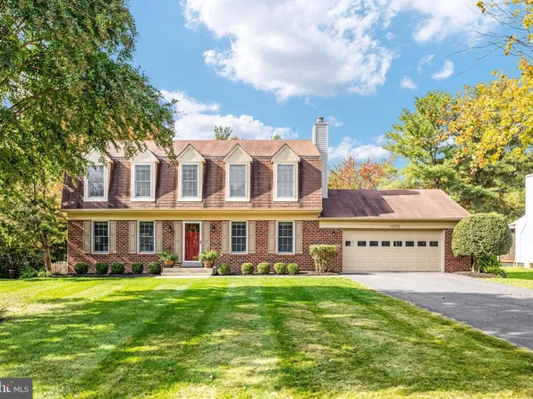 13172 Autumn Hill Ln, Herndon, VA 20171