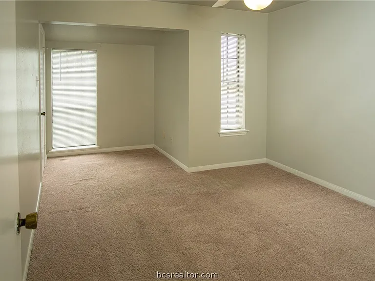 1801 Woodsman Dr #D — Photo 12