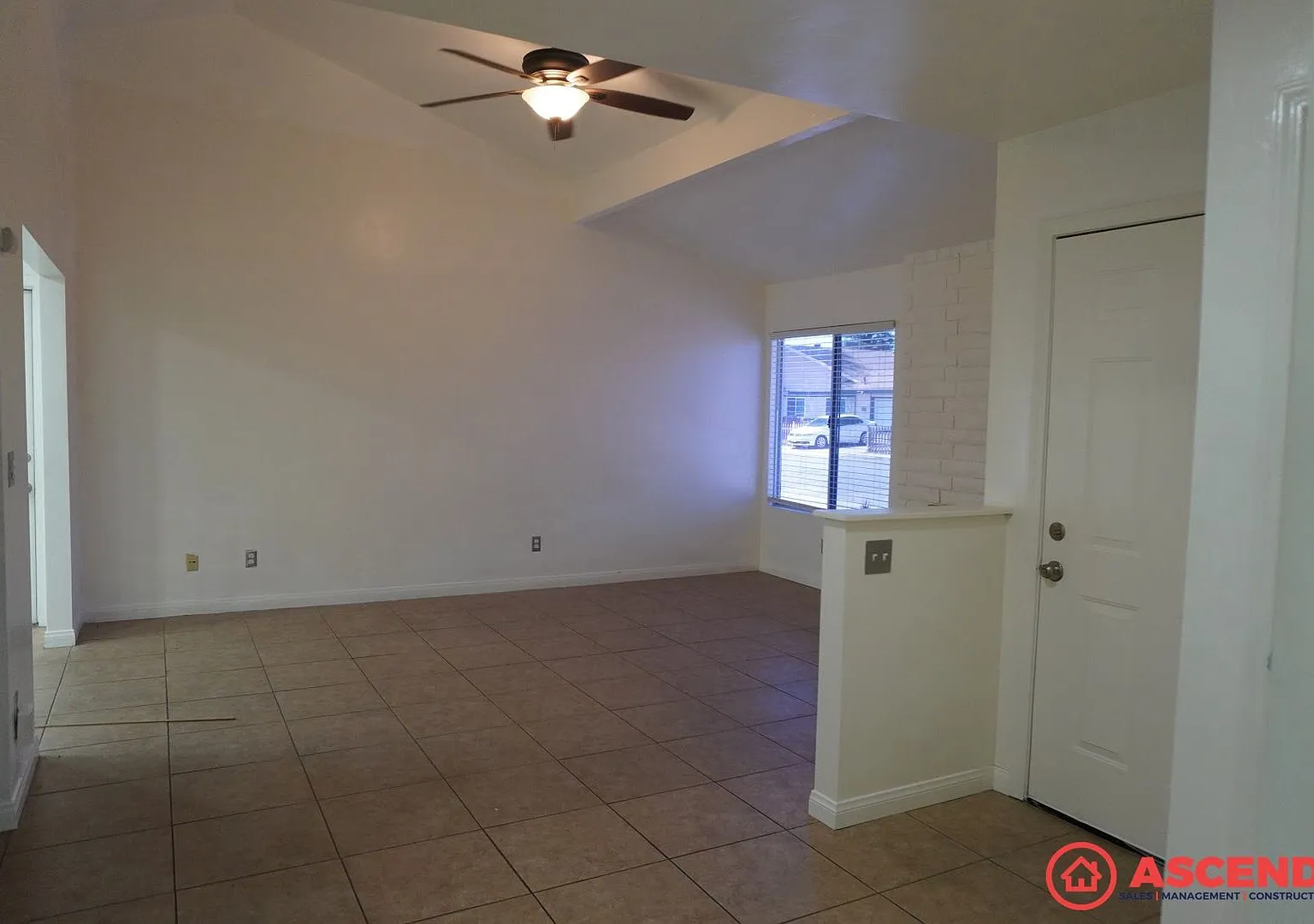 1208 Mcdonald Way — Photo 4