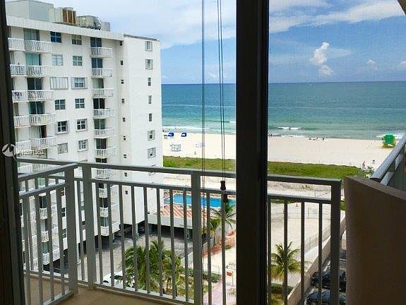 5th image of 345 Ocean Dr APT 925