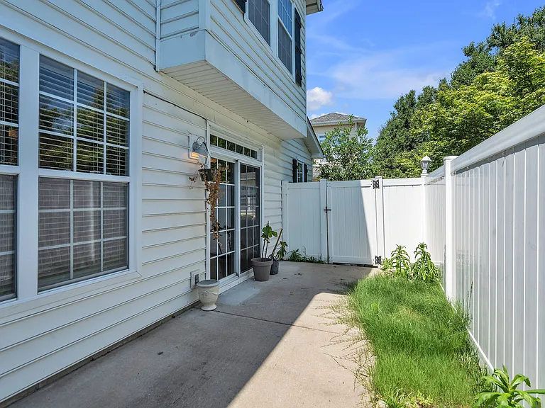 5324 Charmont Ct — Photo 9