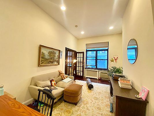 1st image of 161 W 95th St #1X