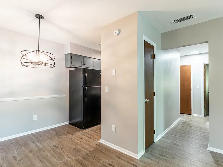 3305 Hobson Rd — Photo 6