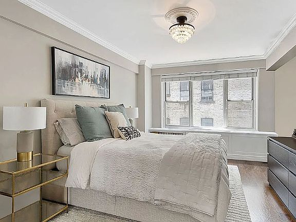 4th image of 33 Greenwich Ave APT 3M