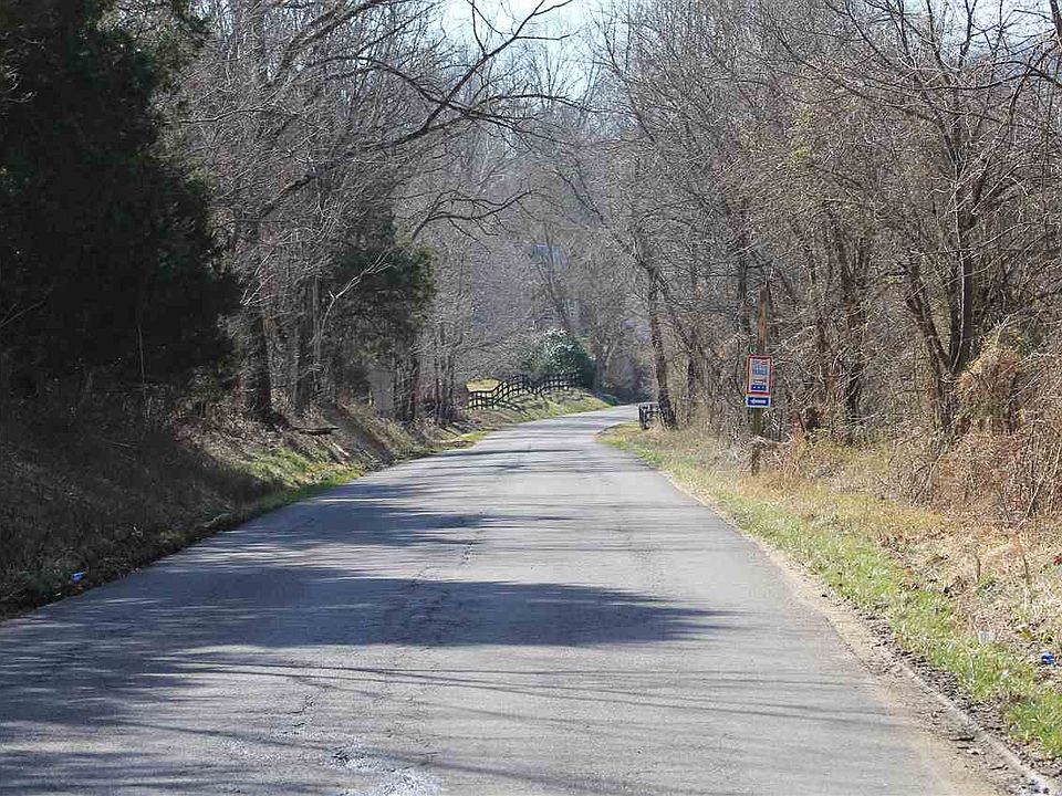 1st image of Slate Mills Rd