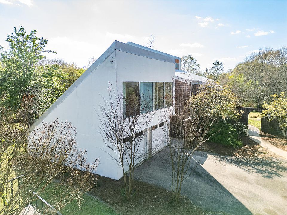 1st image of 132 Overview Rd