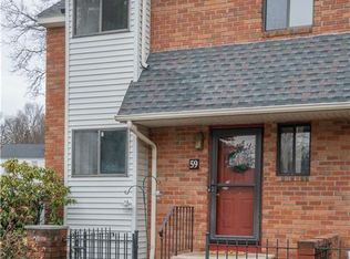 59 Danforth Ln, West Hartford, CT 06110