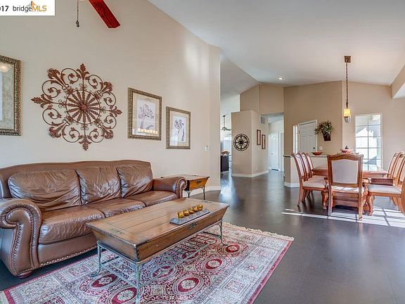 4th image of 2787 Cherry Hills Dr