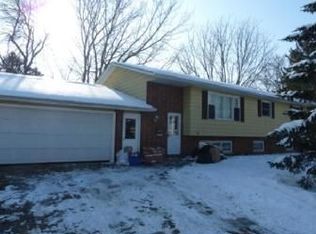 210 Elizabeth St, Lodi, WI 53555