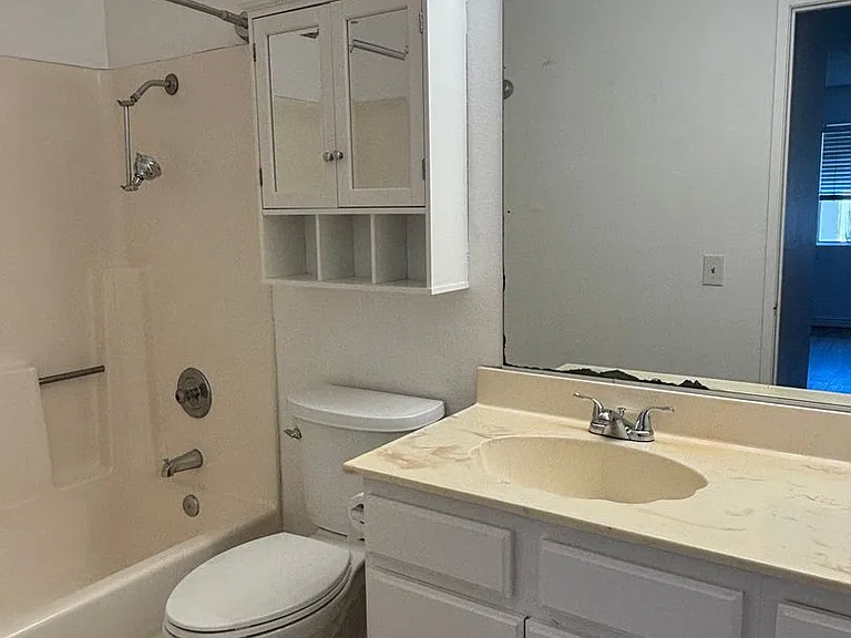 4220 Vista Del Rio Way #4 — Photo 12
