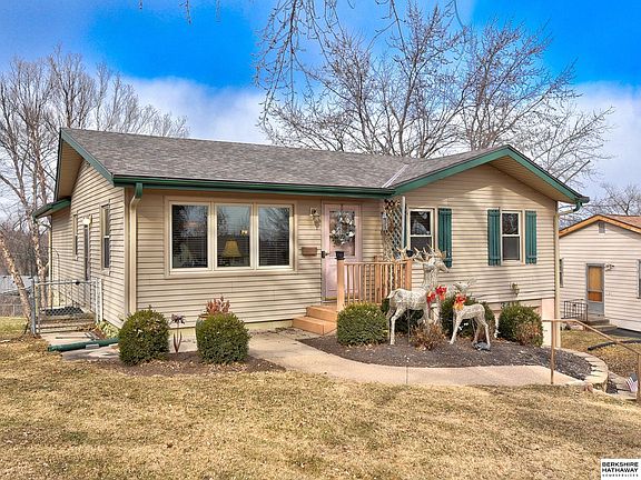 3rd image of 3412 Cornhusker Dr