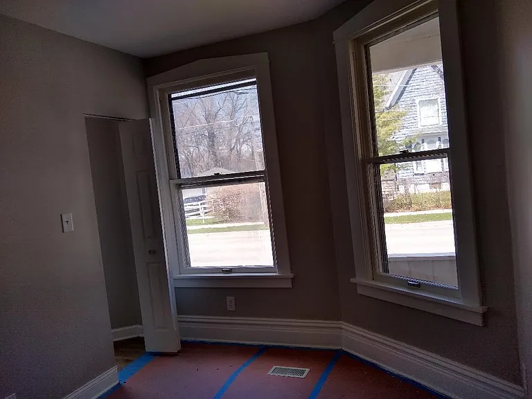 472 N Spring St #1 — Photo 6