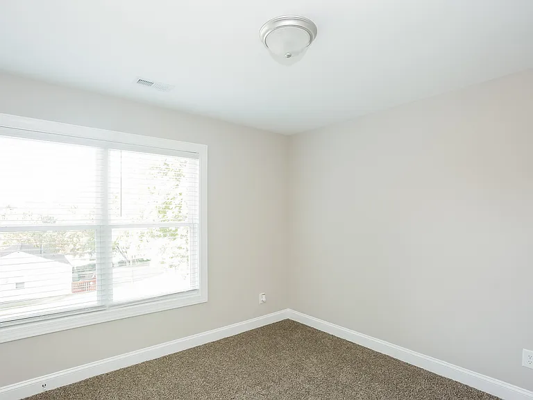 104 High Ave SW — Photo 10