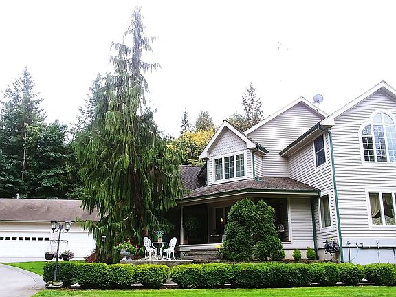 NE view of Home & Shop