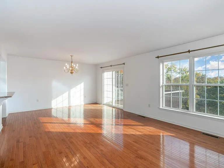 1172 Heron Ct — Photo 4