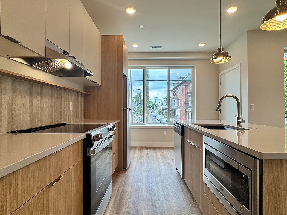 5222-24 Chester Ave #4
