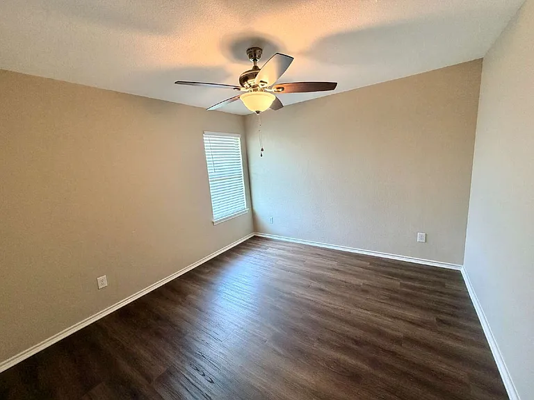 3403 Wickham Ln — Photo 22