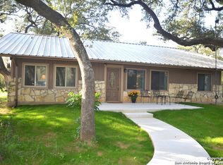 1213 County Rd, Bigfoot, TX 78005