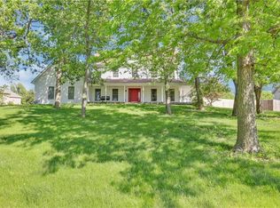 8331 Timber Trails Dr, De Soto, KS 66018