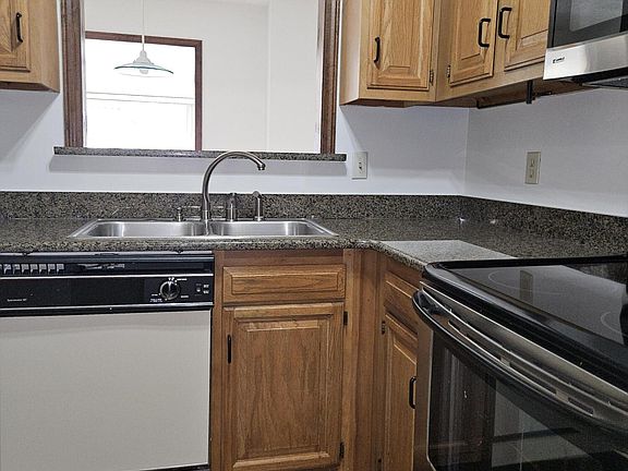 5th image of 1426 Fortune Dr
