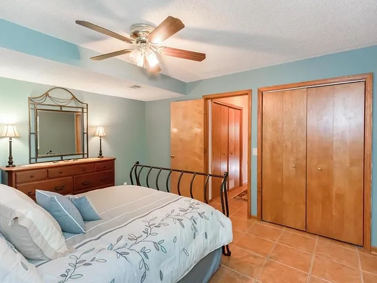 15852 Glenwood St — Photo 22