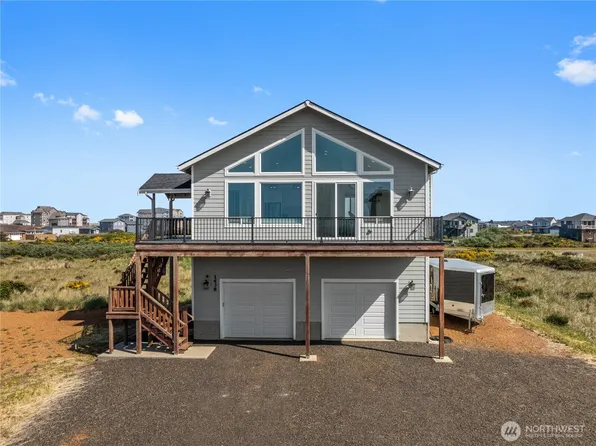 1438 Ocean Crest Avenue SW, Ocean Shores, WA 98569