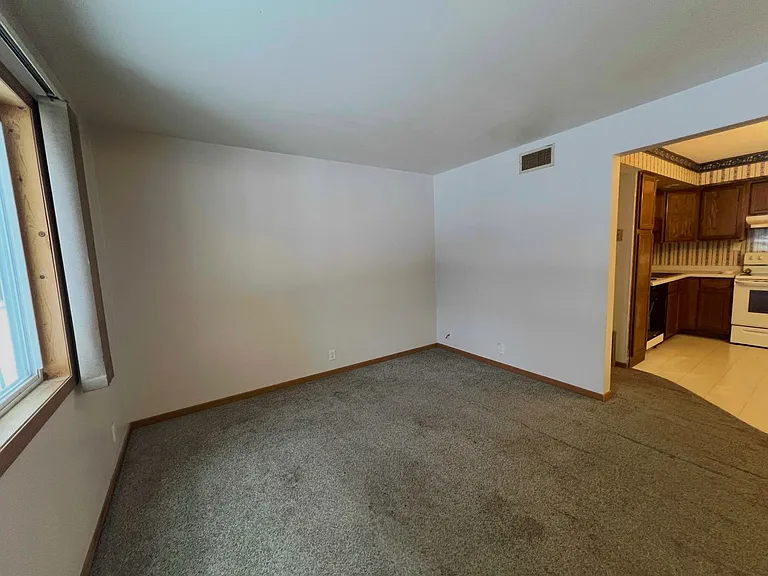 2310 Radtke Ave — Photo 3