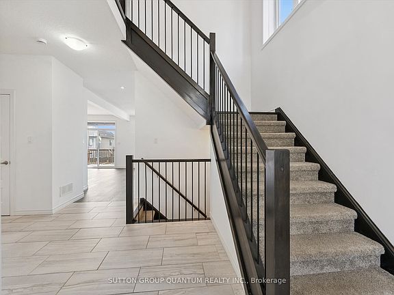 4th image of 2057 Gough Ave