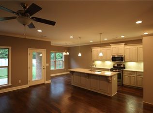 13991 Knoll Pointe Dr, Northport, AL 35475