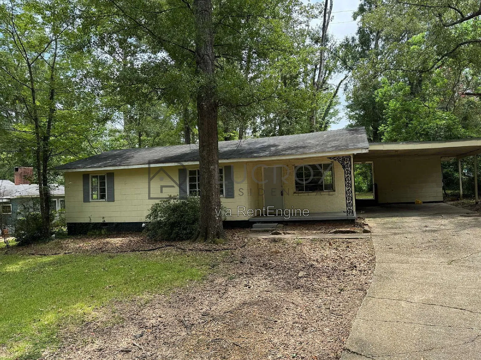 3 bed, 2.0 bath, 1363 sqft, $1,100 — Photo 2