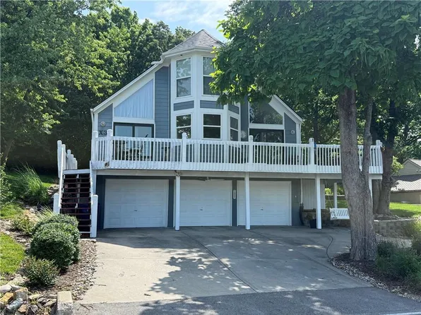 35 X St, Lees Summit, MO 64086