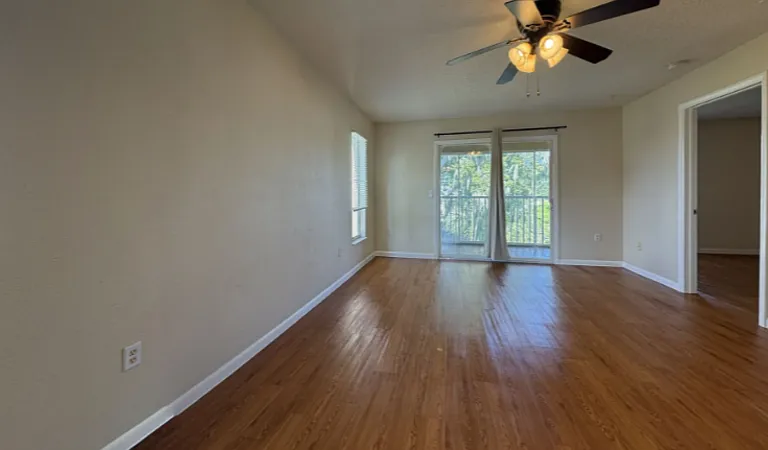 1915 Schlotter Cir #206 — Photo 11
