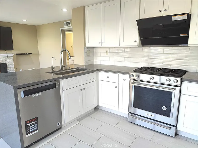 6953 Saddleback Pl — Photo 10