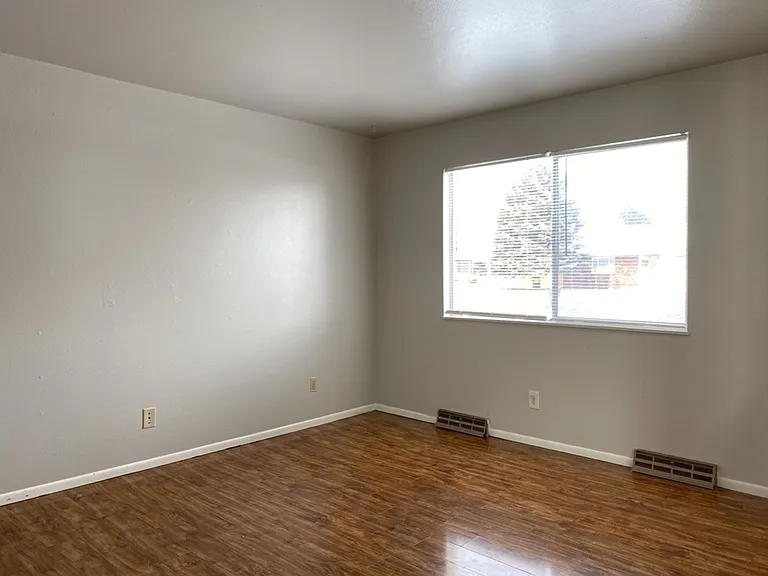 1954 Pecan St #2 — Photo 4