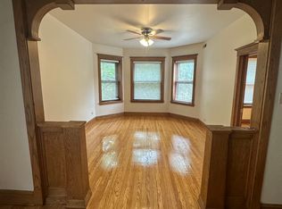 3932 N Southport Ave APT 3F, Chicago, IL 60613